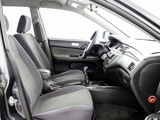 Mitsubishi Lancer Comfort 1.6 72kW Таллин - изображение 6
