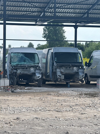 Daudz detalas no Renault Master no 2015 lidz 2025. Имеются много различных деталей от Renault... Рига - изображение 1