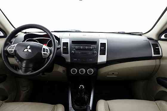 Mitsubishi Outlander Luxury 2.0 DI-D 103kW Таллин
