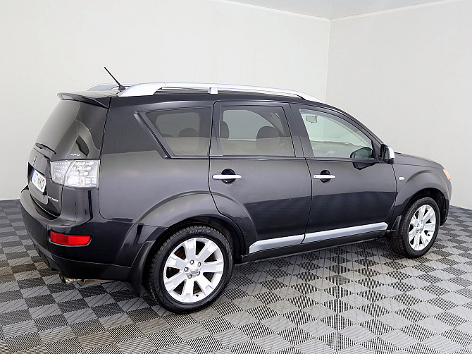 Mitsubishi Outlander Luxury 2.0 DI-D 103kW Таллин - изображение 3