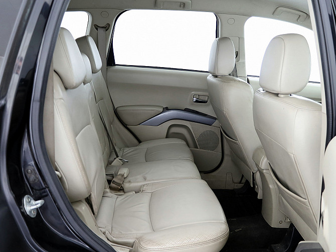 Mitsubishi Outlander Luxury 2.0 DI-D 103kW Таллин - изображение 7