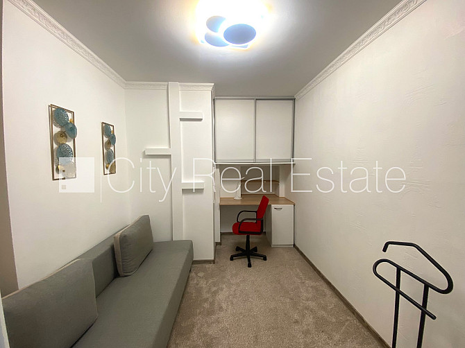 Pagalma ēka, ieeja no pagalma, ir lifts, guļamistabu skaits 3 gab., viesistaba, virtuve, gāzes Rīga - foto 11