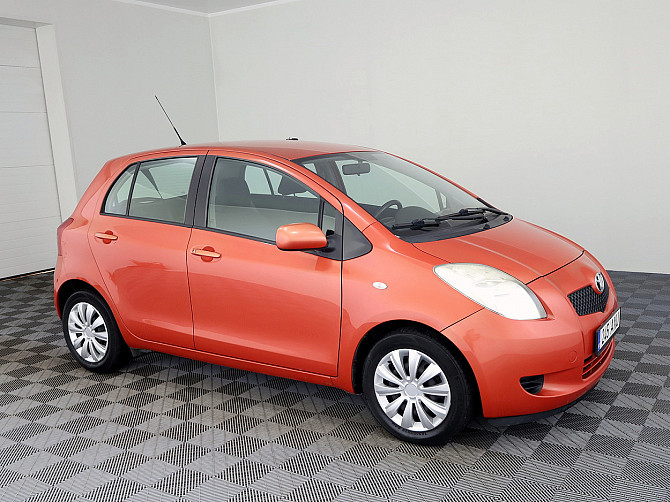 Toyota Yaris Linea Sol A-C 1.3 64kW Tallina - foto 1