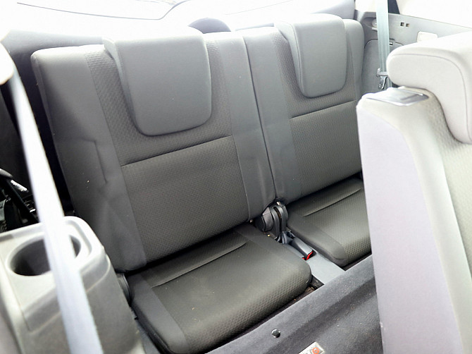 Toyota Corolla Verso Linea Sol 1.6 81kW Таллин - изображение 8