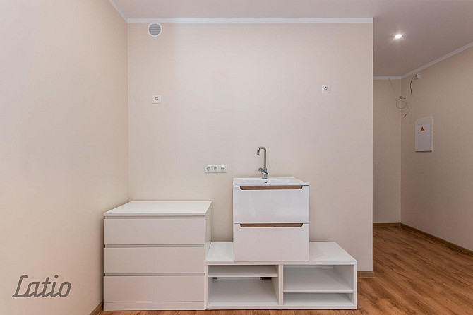 Gaiša un funkcionāla 15,8 m telpa, lieliski piemērota kabinetam, konsultāciju telpai vai Rīga - foto 3