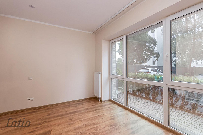 Gaiša un funkcionāla 15,8 m telpa, lieliski piemērota kabinetam, konsultāciju telpai vai Rīga - foto 1