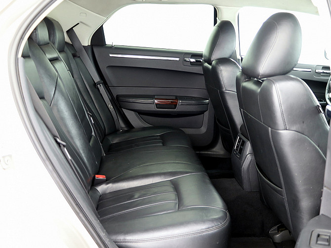 Chrysler 300 C Limited Facelift ATM 3.0 CRD 160kW Tallina - foto 7