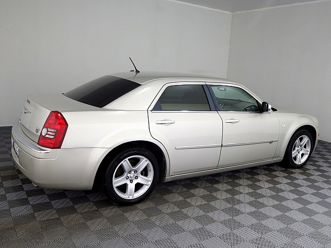 Chrysler 300 C Limited Facelift ATM 3.0 CRD 160kW Tallina - foto 3