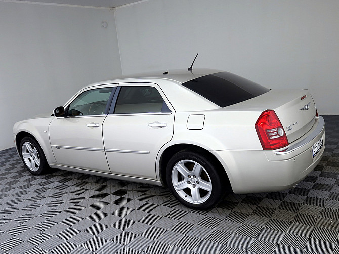 Chrysler 300 C Limited Facelift ATM 3.0 CRD 160kW Tallina - foto 4