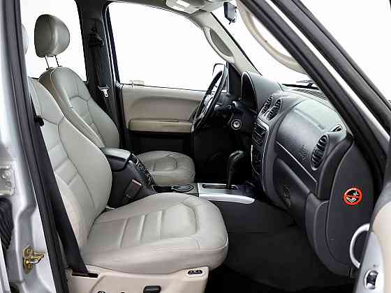 Jeep Cherokee Liberty LPG ATM 3.7 155kW Tallina