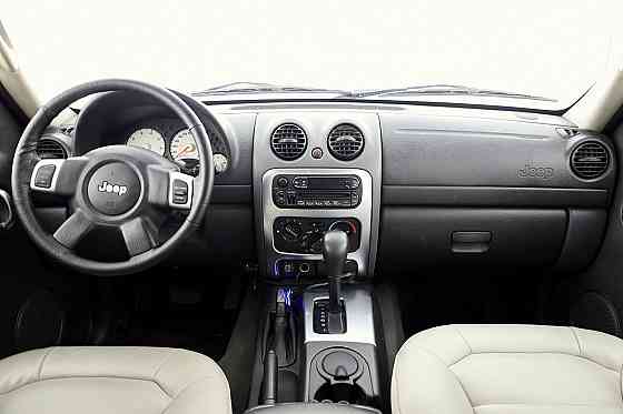 Jeep Cherokee Liberty LPG ATM 3.7 155kW Tallina