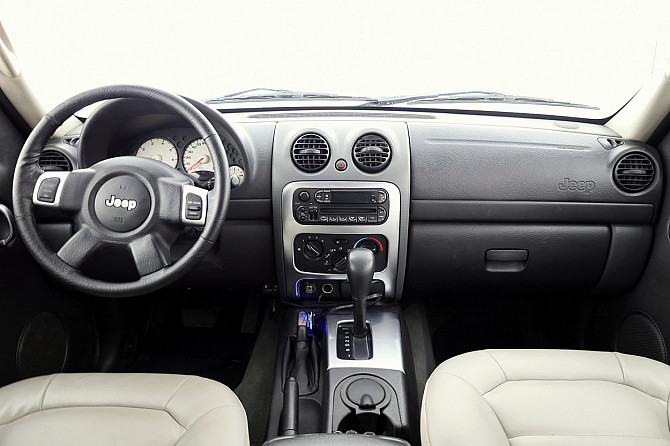 Jeep Cherokee Liberty LPG ATM 3.7 155kW Tallina - foto 5