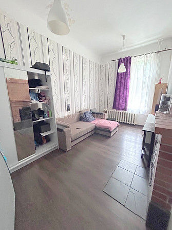 Zeme īpašumā, fasādes māja, ieeja no ielas, guļamistabu skaits 1 gab., viena istaba izolēta, Rīga - foto 1