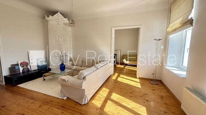 Fasādes māja, renovēta māja, slēgts pagalms, ieeja no ielas, kāpņu telpa pēc kapitālā Rīga - foto 1