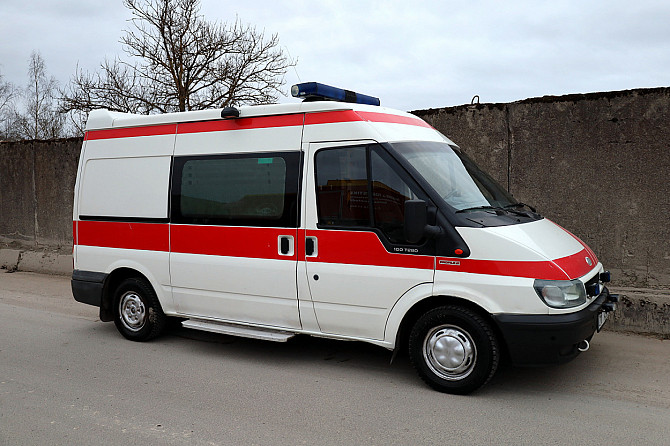 Ford Transit Ambulance 2.0 TDCi 74kW Tallina - foto 1