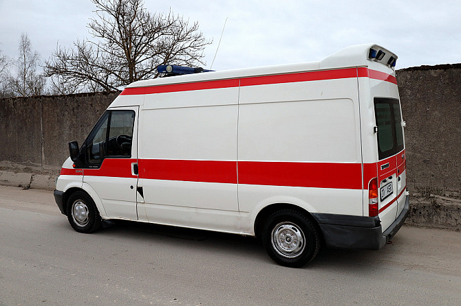 Ford Transit Ambulance 2.0 TDCi 74kW Tallina - foto 4