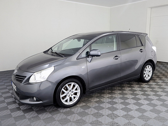 Toyota Verso Linea Sol ATM 2.2 D-CAT 110kW Таллин - изображение 2