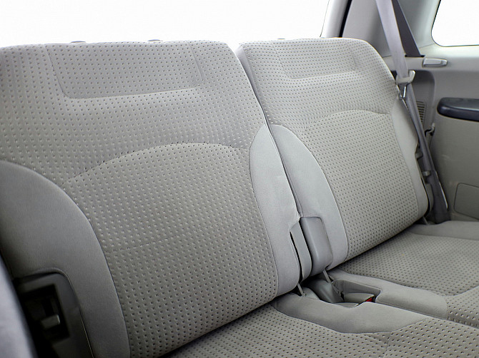 Mitsubishi Grandis Comfort ATM 2.4 121kW Таллин - изображение 8
