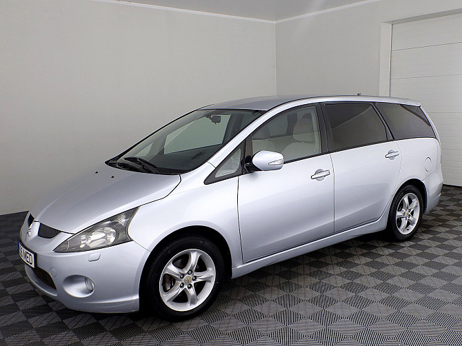 Mitsubishi Grandis Comfort ATM 2.4 121kW Таллин - изображение 2