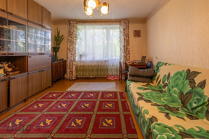 Pārdodu mājīgu divistabu dzīvokli Rēzeknē, Ziemeļu rajonā, blakus parkam, piecstāvu ēkas 2. stāvā (4 Резекне и район - изображение 1