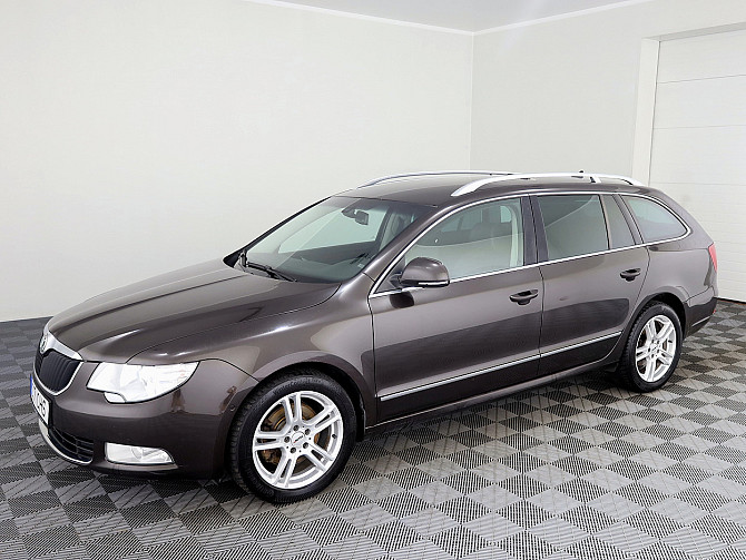 Skoda Superb Highline 4x4 ATM 2.0 TDI 103kW Tallina - foto 2