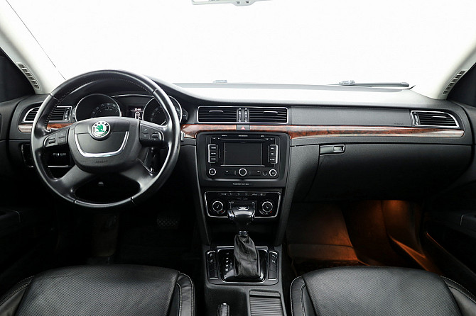 Skoda Superb Highline 4x4 ATM 2.0 TDI 103kW Tallina - foto 5