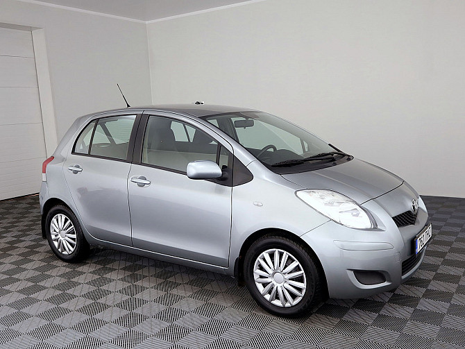 Toyota Yaris Linea Sol Facelift A-C 1.3 73kW Tallina - foto 1