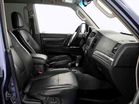Mitsubishi Pajero Luxury ATM 3.2 DI-D 125kW Tallina