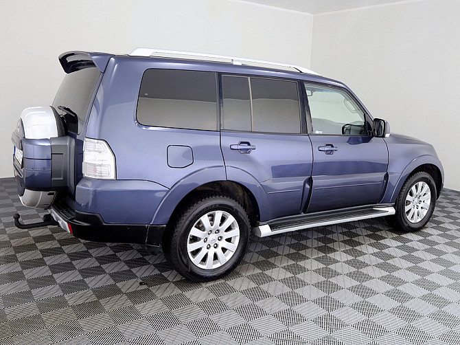 Mitsubishi Pajero Luxury ATM 3.2 DI-D 125kW Tallina - foto 3