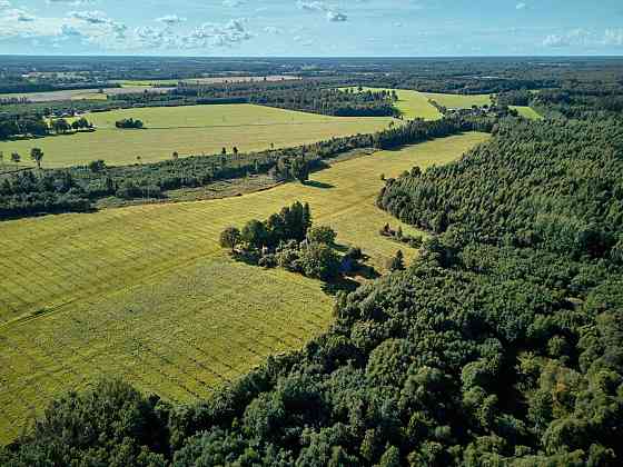 Pārdod īpašumu Valmieras novadā, Ķoņu pagastā. Kopējā platība  40,7 ha.
Nekustamā īpašuma kadastra n Valmiera un novads