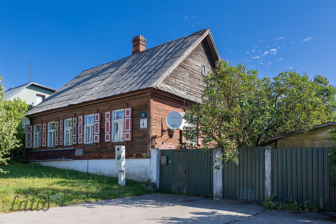 Tiek pārdota puse mājas ar kopējo platību 55 m2, metāla garāža, šķūnis (malkas novietne/pirts). Var  Рига - изображение 5