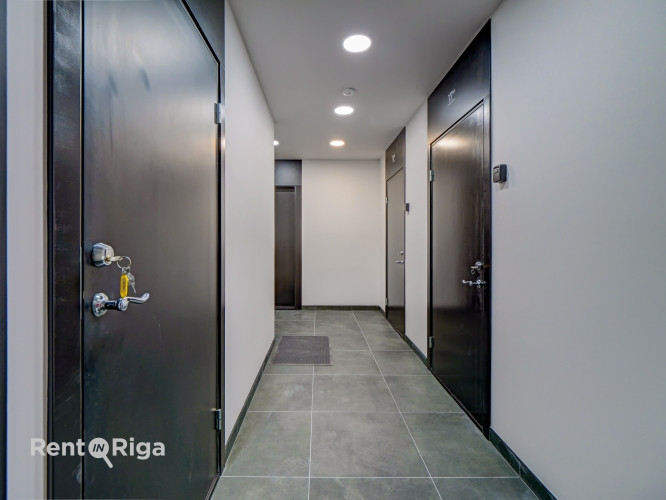 Īrei pieejams studio tipa dzīvoklis ar dizainu, kas pārdomāts līdz pēdējai detaļai un Rīga - foto 9