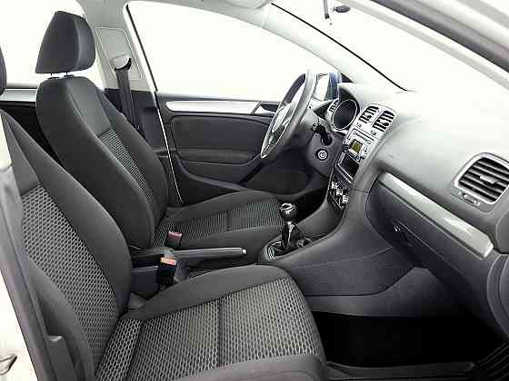 Volkswagen Golf Comfortline 1.6 75kW Tallina