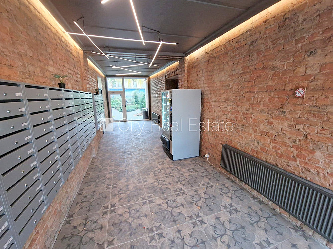 Pagalma māja, renovēta māja, slēgts pagalms, ieeja no ielas un pagalma, kāpņu telpa pēc Rīga - foto 15
