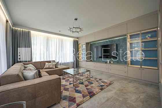 Частный дом, благоустроенная озеленённая территория, закрытая территория, Юрмала