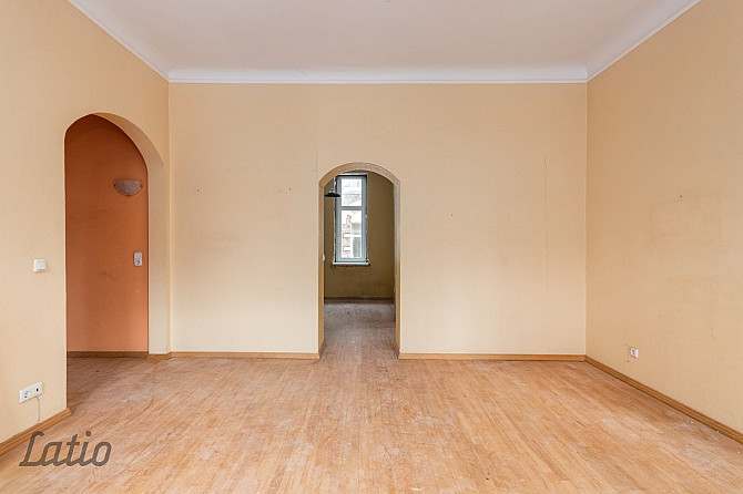 Pārdošanā gaišs un silts dzīvoklis pašā pilsētas centrā, prestižajā vēstniecību Rīga - foto 2