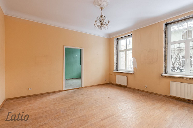 Pārdošanā gaišs un silts dzīvoklis pašā pilsētas centrā, prestižajā vēstniecību Rīga - foto 1