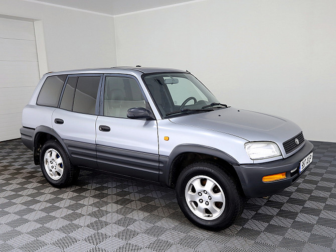 Toyota RAV4 Luxury ATM 2.0 95kW Tallina - foto 1
