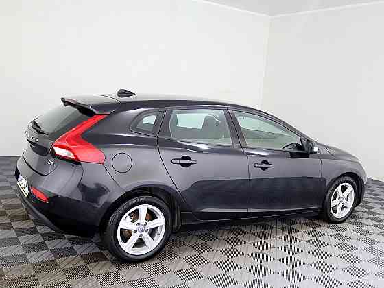 Volvo V40 Momentum 1.6 D4 84kW Tallina