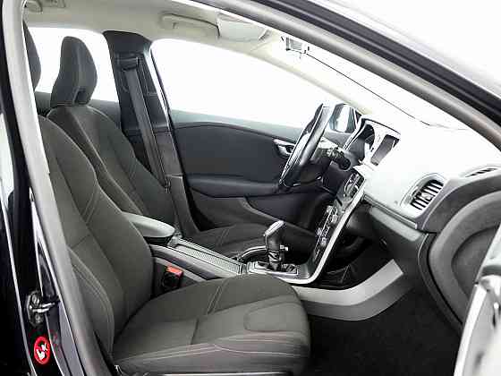 Volvo V40 Momentum 1.6 D4 84kW Tallina