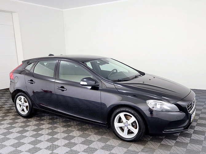 Volvo V40 Momentum 1.6 D4 84kW Tallina - foto 1