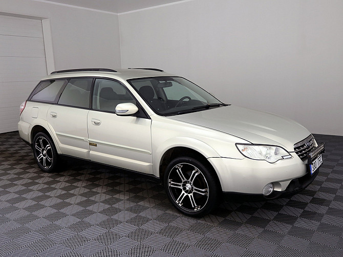 Subaru Outback Facelift AWD ATM 2.5 121kW Tallina - foto 1