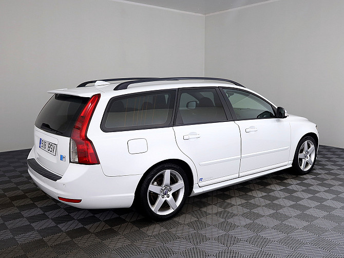 Volvo V50 R-Design Facelift ATM 2.0 D4 100kW Tallina - foto 3