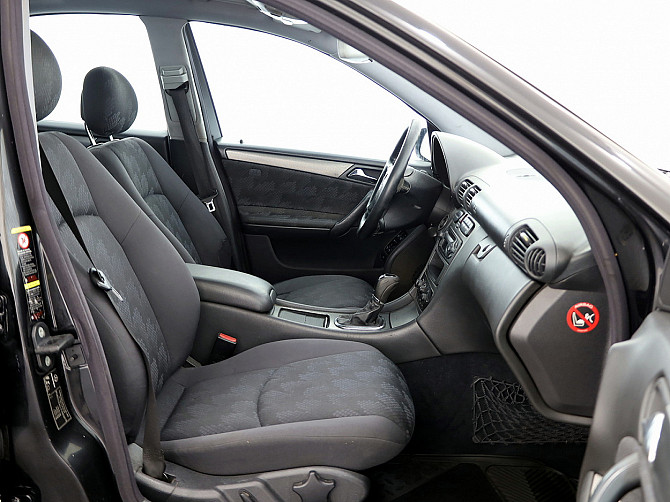 Mercedes-Benz C 200 Avantgarde ATM 1.8 120kW Таллин - изображение 6