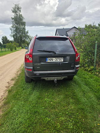 Pārdodu volvo xc90 Tehniskā apskate beigsies 07.09.2026 Tika nomainita nesen siksnas un eļļa.... Jelgava - foto 4