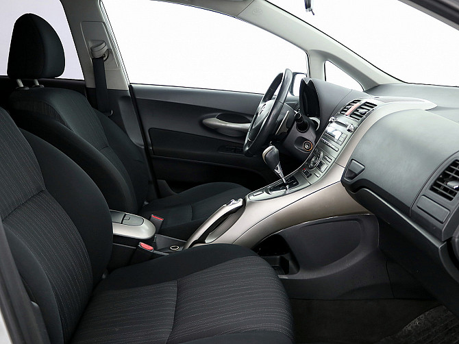 Toyota Auris Linea Sol ATM 1.6 91kW Таллин - изображение 6