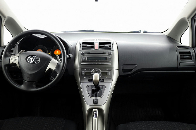 Toyota Auris Linea Sol ATM 1.6 91kW Таллин - изображение 5