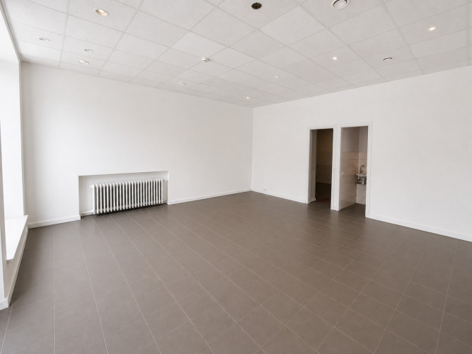Iznomā daudzfunkcionālas komerctelpas Rīgas centrā  94,7 m.  Piedāvājam nomai plašas un Rīga - foto 5