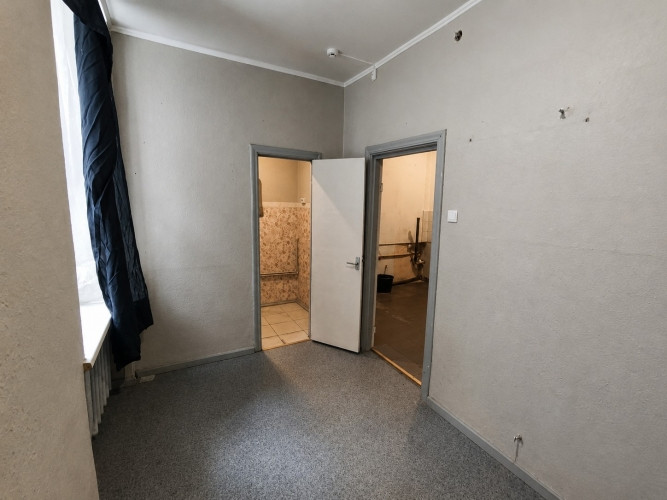 Iznomā daudzfunkcionālas komerctelpas Rīgas centrā  94,7 m.  Piedāvājam nomai plašas un Rīga - foto 7