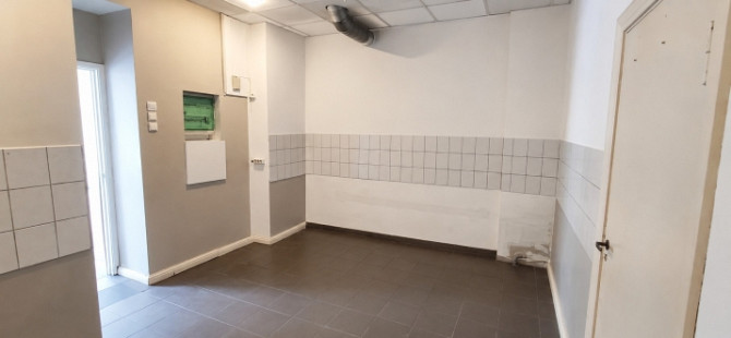 Iznomā daudzfunkcionālas komerctelpas Rīgas centrā  94,7 m.  Piedāvājam nomai plašas un Rīga - foto 6